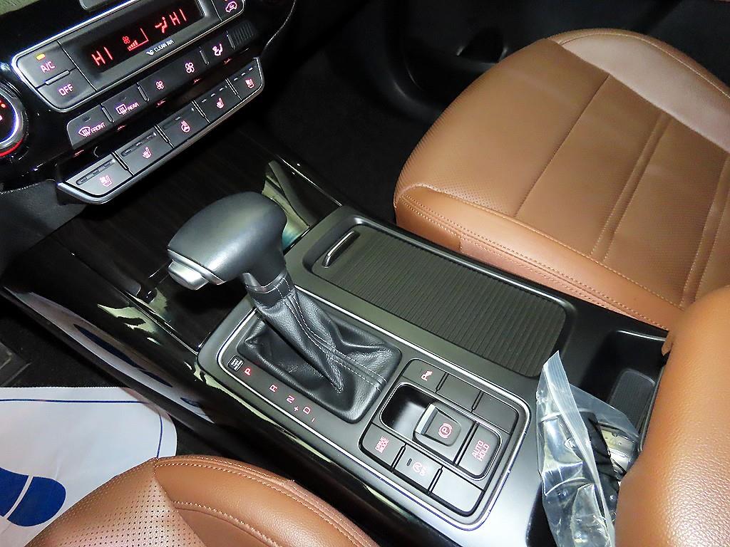KIA Sorento - Vista 12