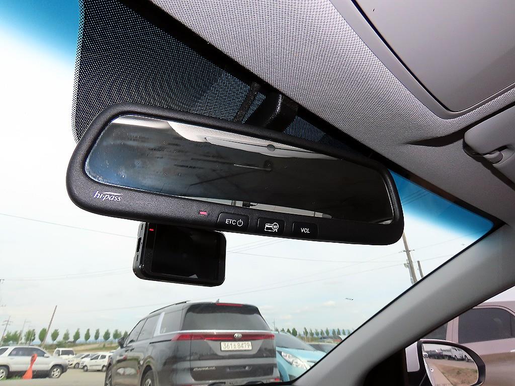 HYUNDAI Avante - Vista 12
