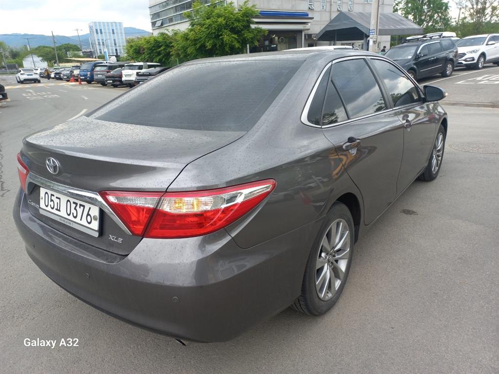 Toyota Camry - Vista 4