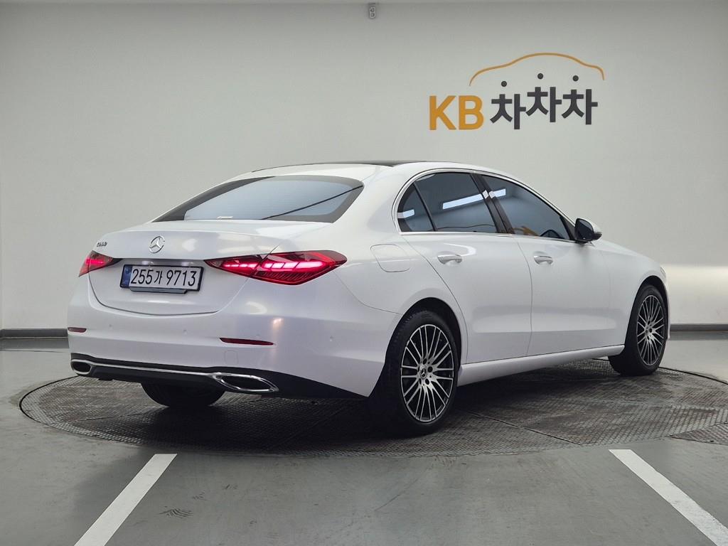 Mercedes Benz C Class - Vista 4