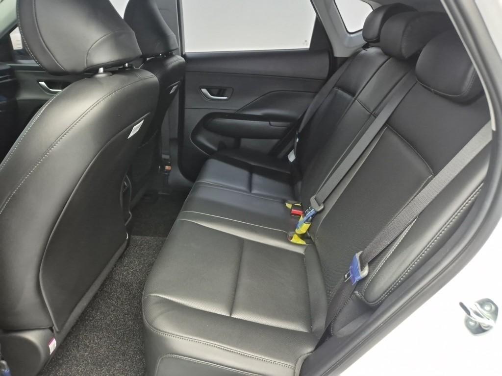 HYUNDAI Kona - Vista 12