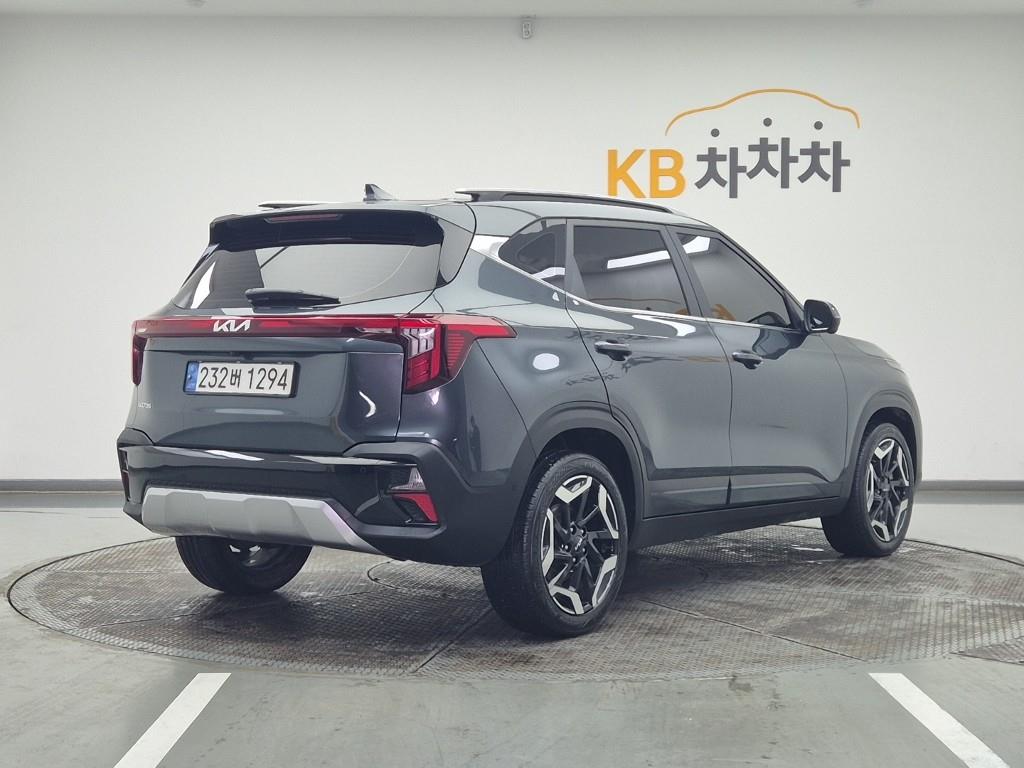 KIA Seltos - Vista 4