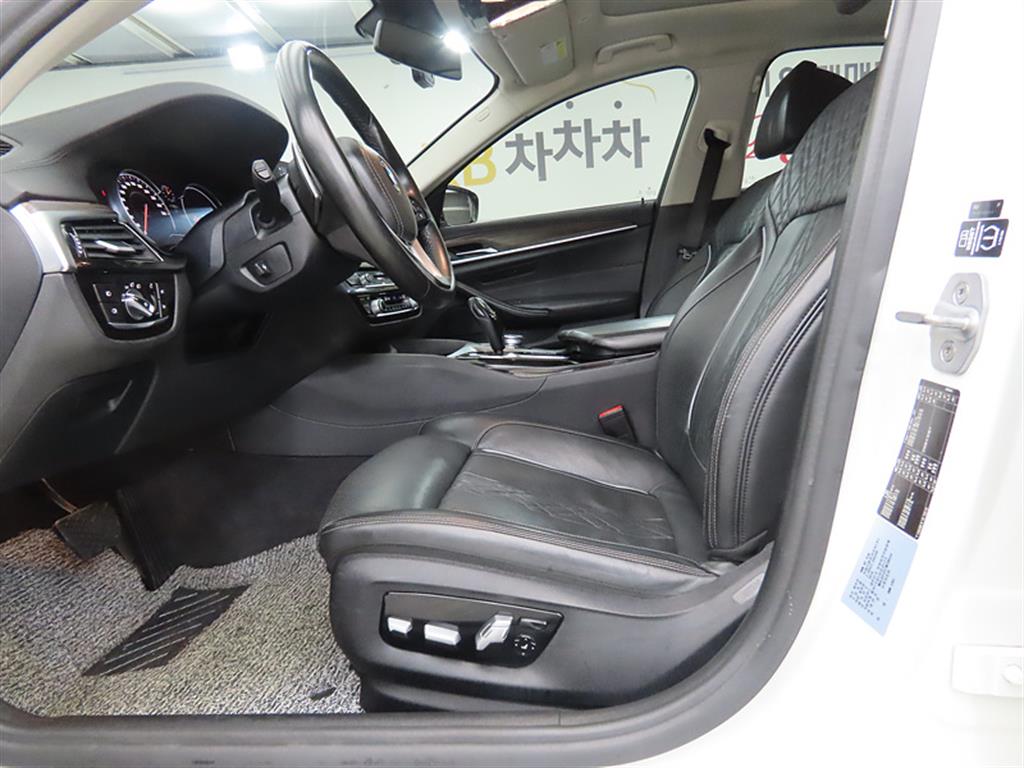 BMW 5 Series - Vista 5