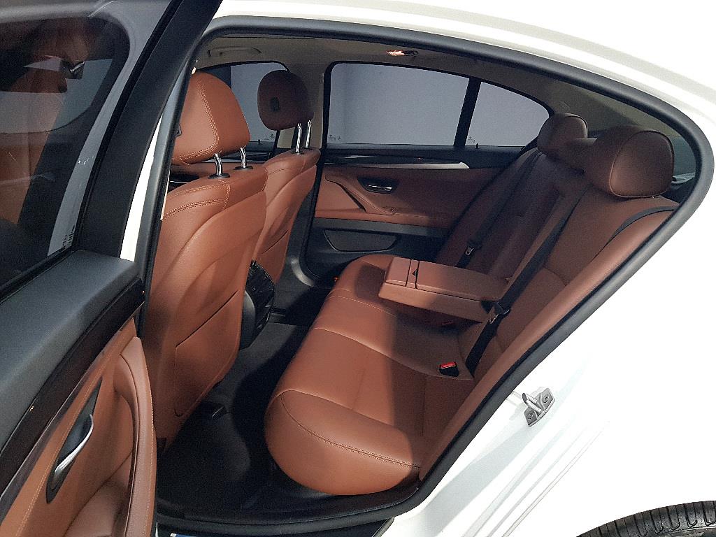 BMW 5 Series - Vista 9