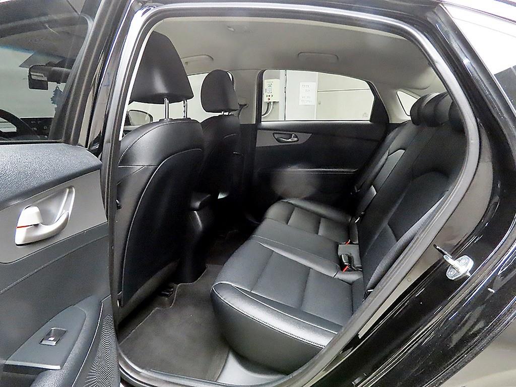 KIA K3 - Vista 6