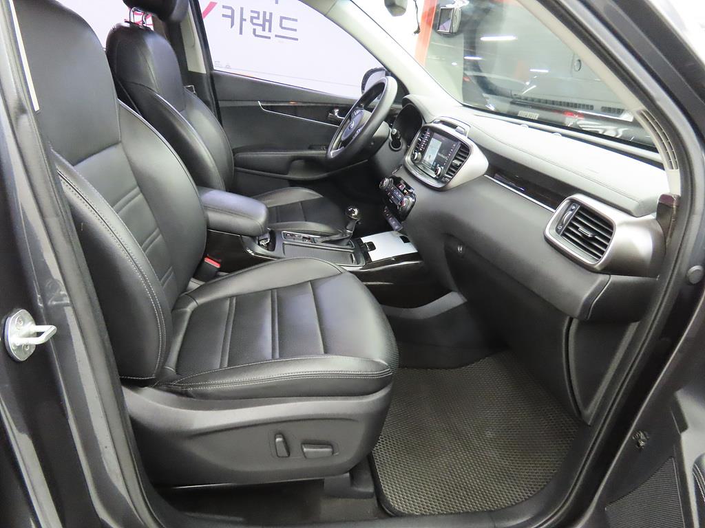 KIA Sorento - Vista 8