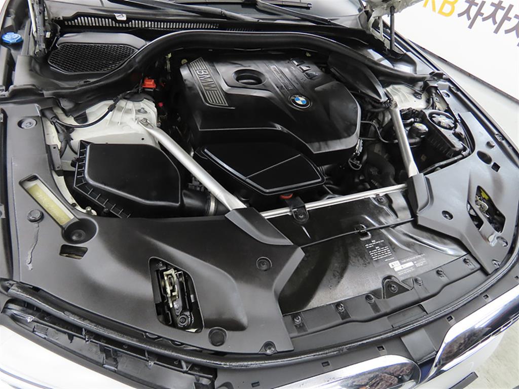BMW 5 Series 2018 Blanco - Importación desde Corea - HF Imports Iquique - Foto 19