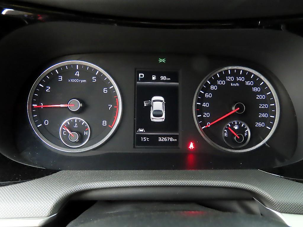 KIA K5 - Vista 8