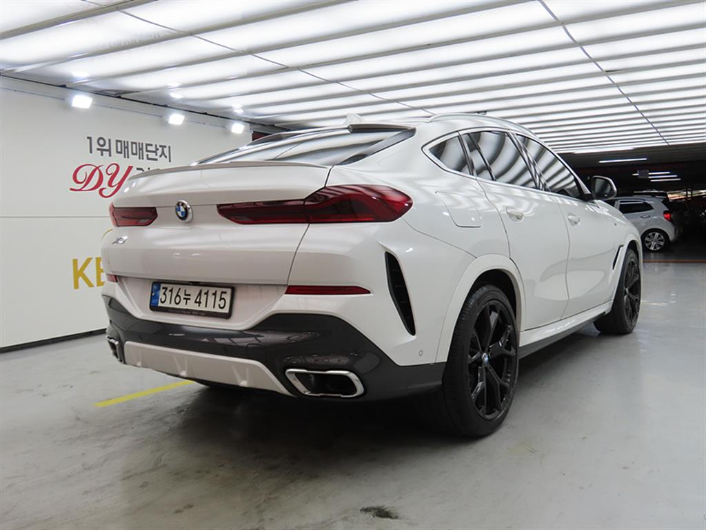 BMW X6 - Vista 4