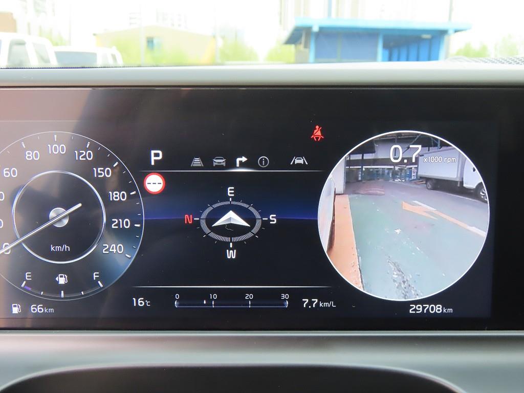KIA Seltos - Vista 8