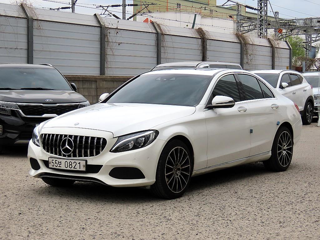 Mercedes Benz C Class - Vista 2