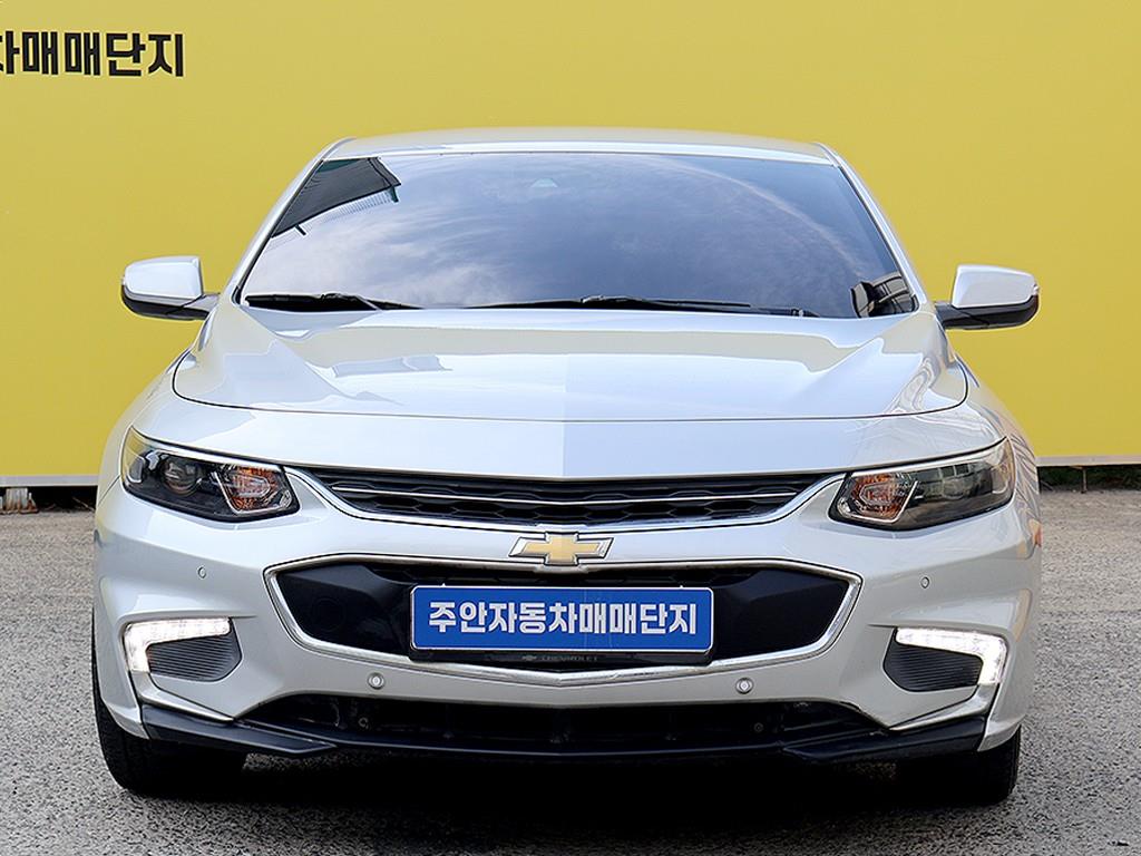 Chevrolet Malibu - Vista 3
