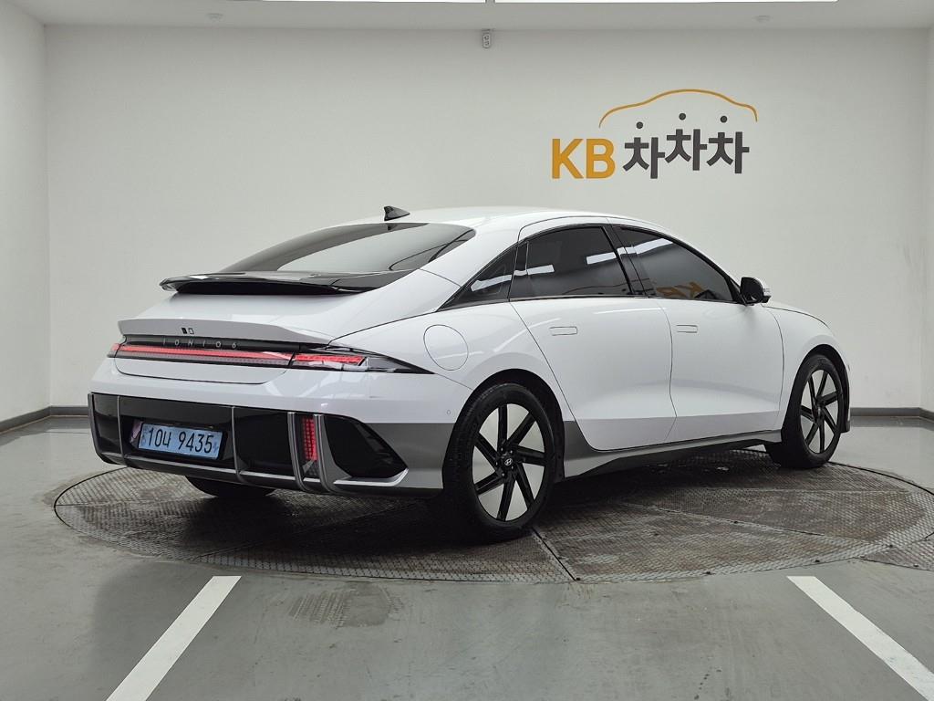 HYUNDAI Ioniq 6 - Vista 4