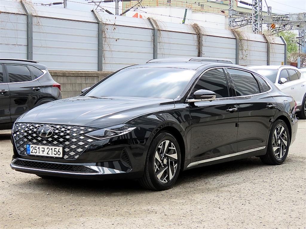 HYUNDAI Grandeur - Vista 2