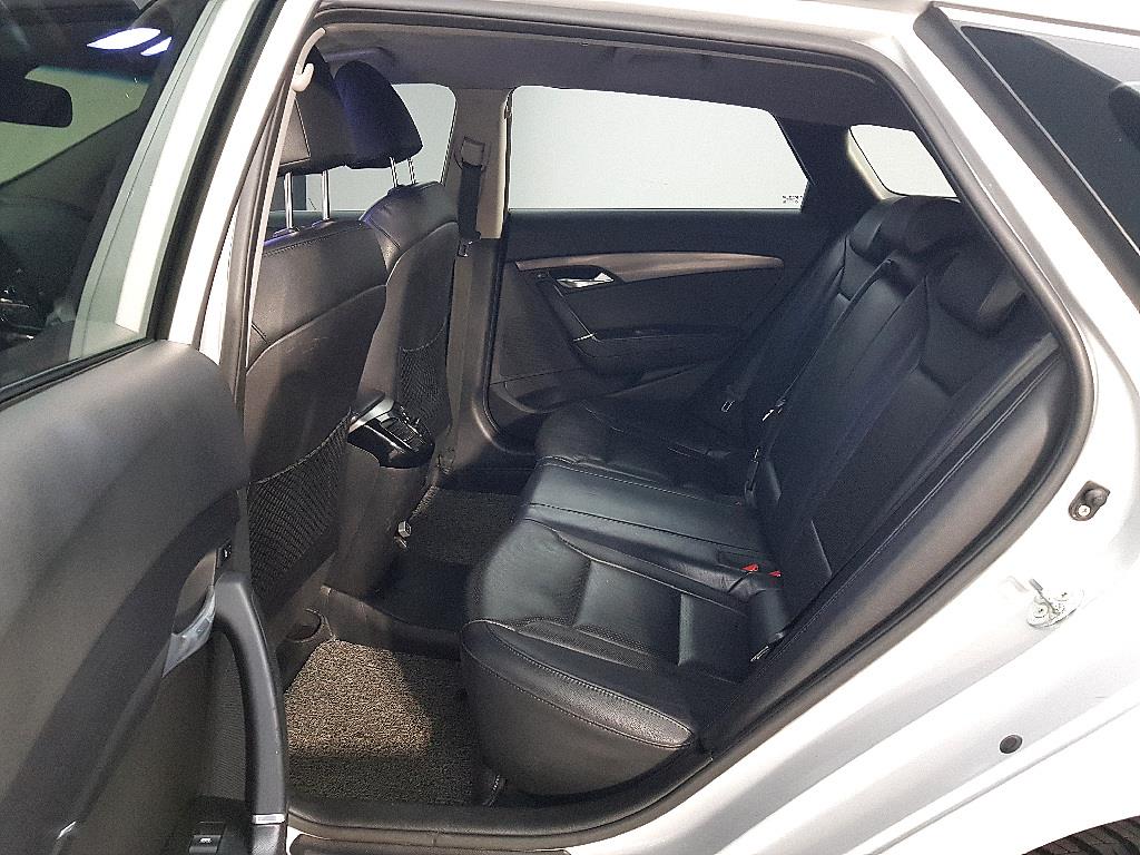 HYUNDAI i40 - Vista 9