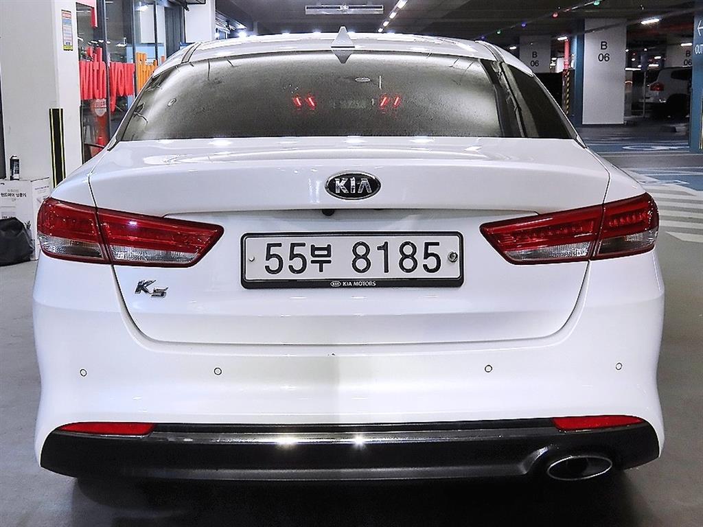 KIA K5 - Vista 5