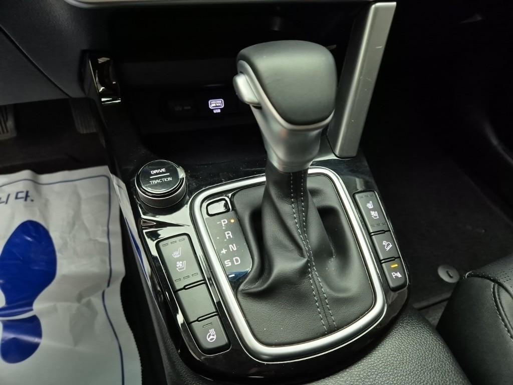 KIA Seltos - Vista 8