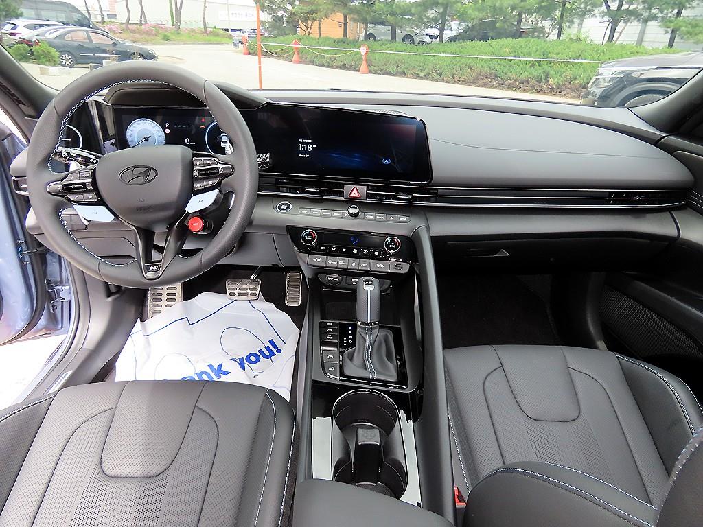 HYUNDAI Avante - Vista 7