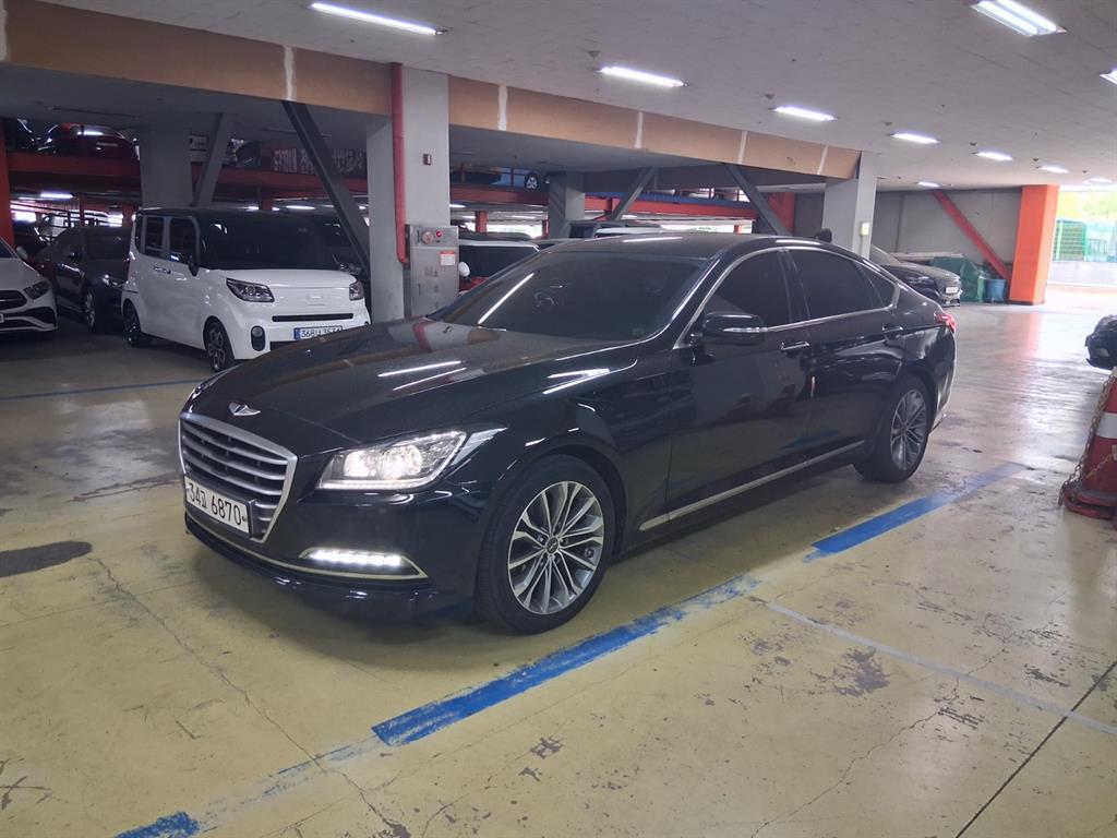HYUNDAI Genesis - Vista 2