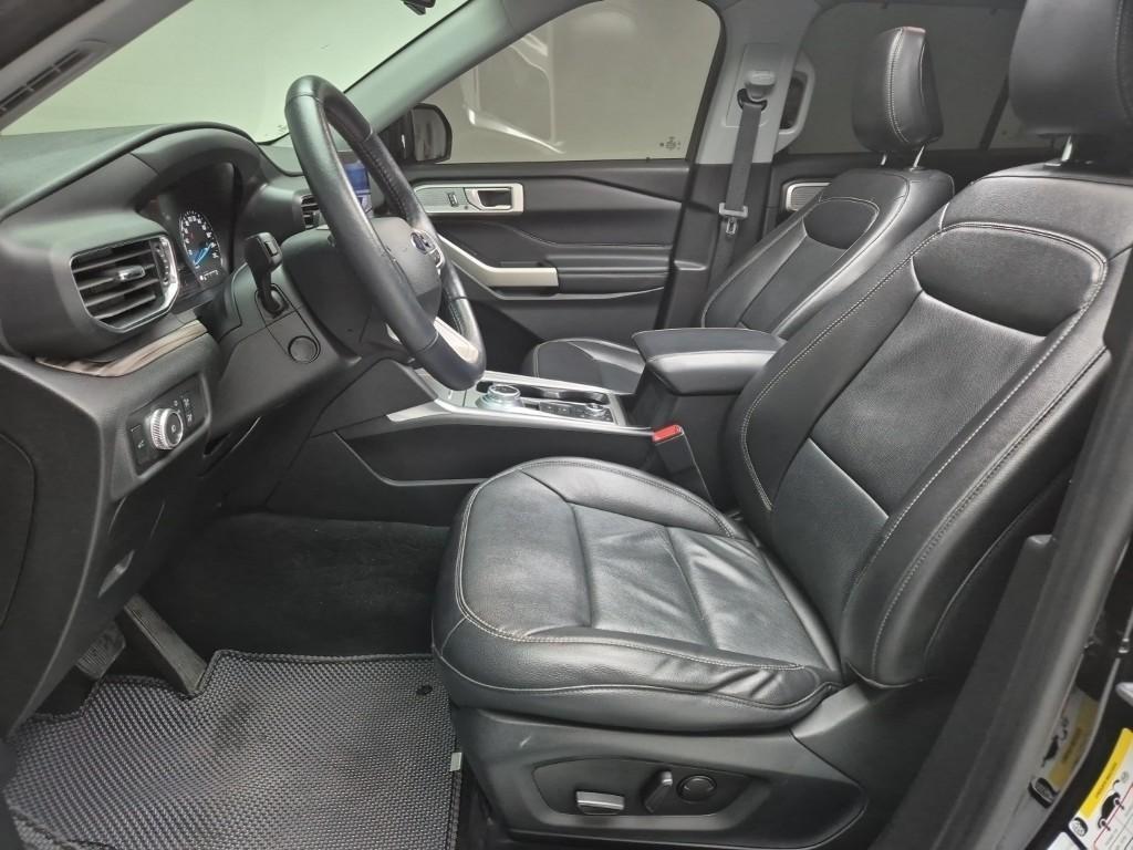 Ford Explorer - Vista 11