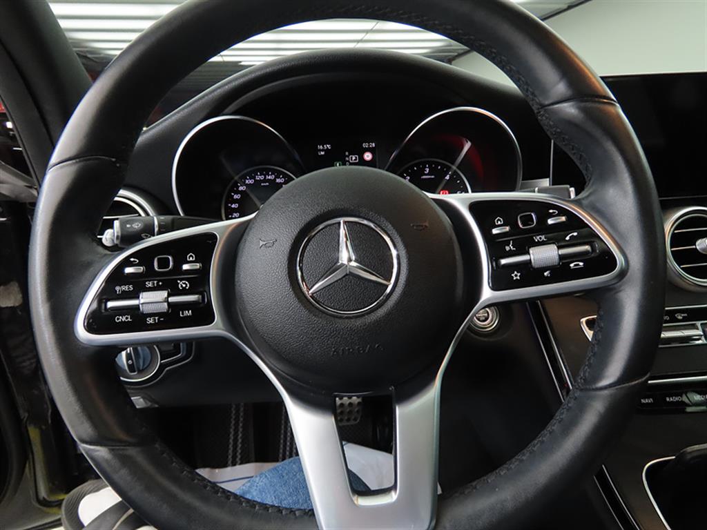 Mercedes Benz C Class - Vista 8