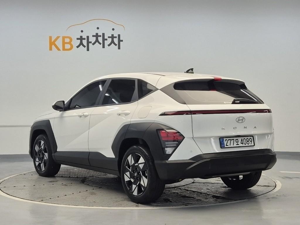 HYUNDAI Kona - Vista 2