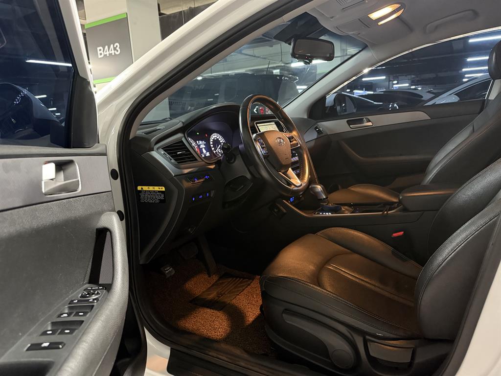 HYUNDAI Sonata - Vista 8
