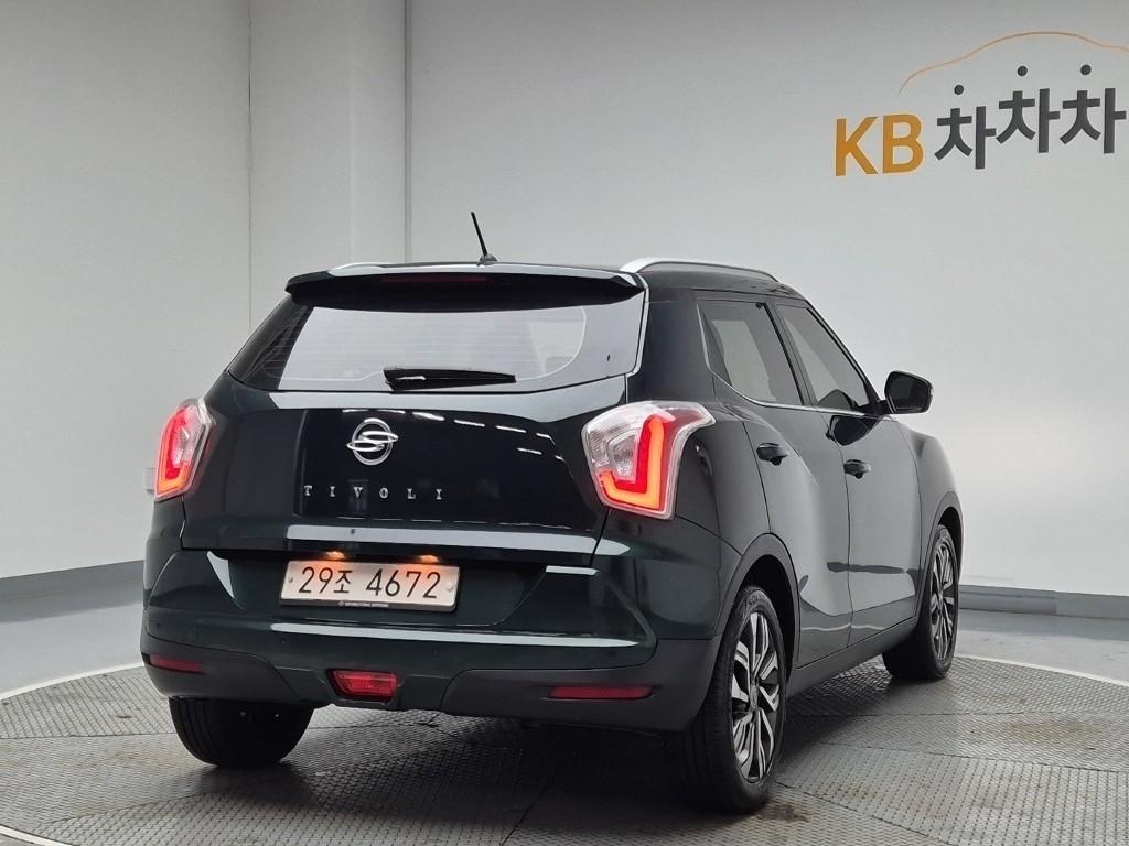 Ssangyong Tivoli - Vista 3
