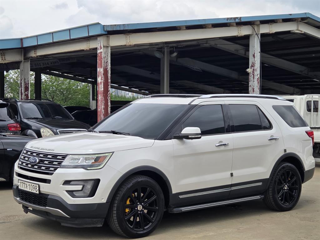 Ford Explorer - Vista 2