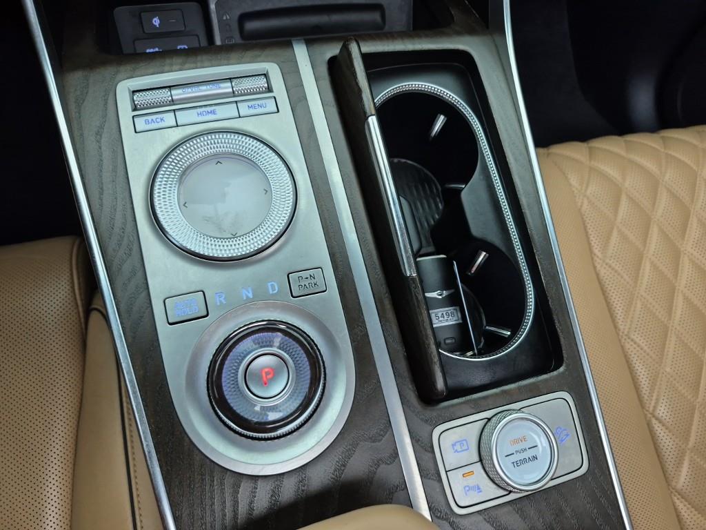 Genesis GV80 - Vista 8
