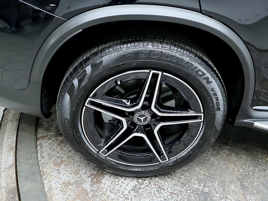 Mercedes Benz GLC Class 2023 Negro - Importación desde Corea - HF Imports Iquique - Foto 8