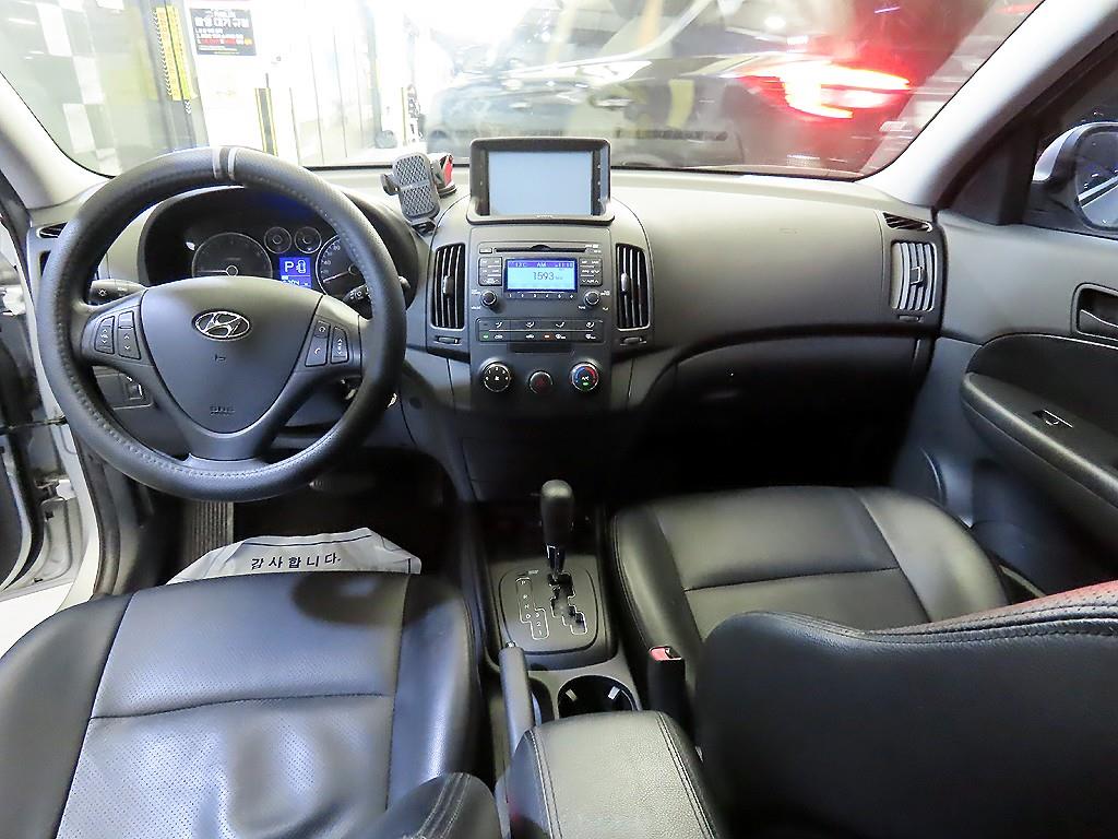 HYUNDAI i30 - Vista 10