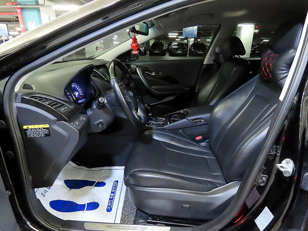 HYUNDAI Grandeur - Vista 6