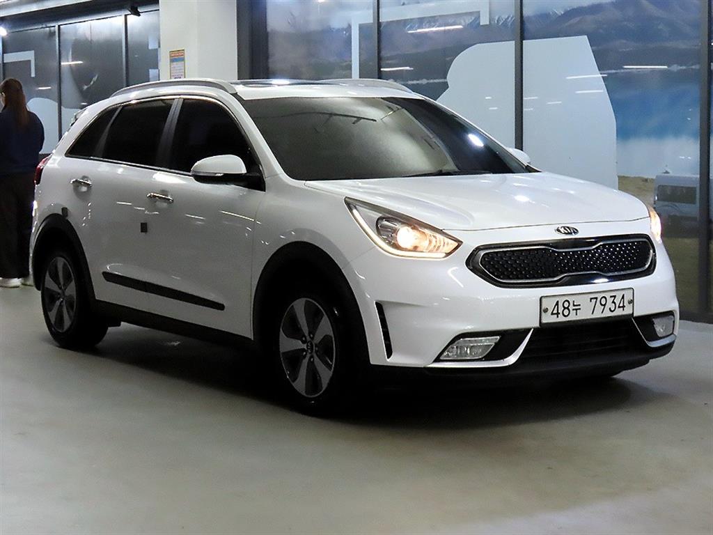 KIA Niro 2017 Blanco - Importación desde Corea - HF Imports Iquique - Foto 1