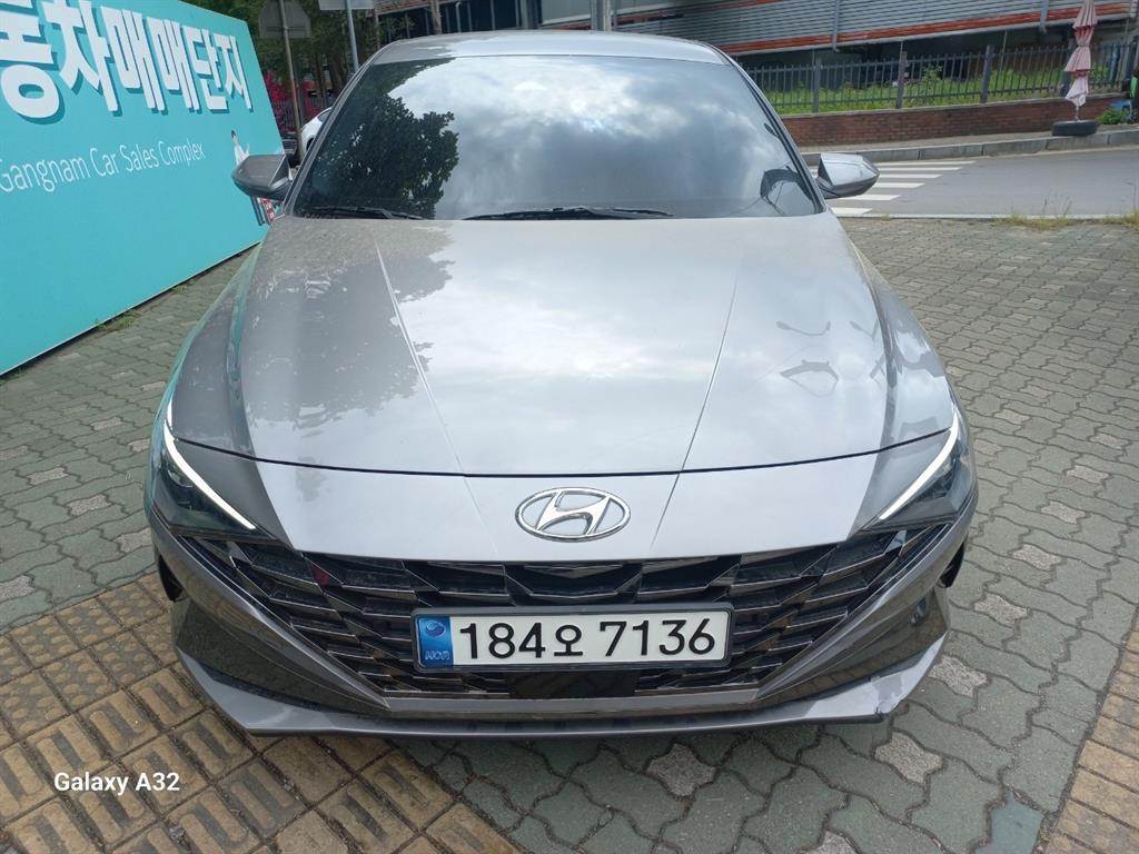 HYUNDAI Avante - Vista 2