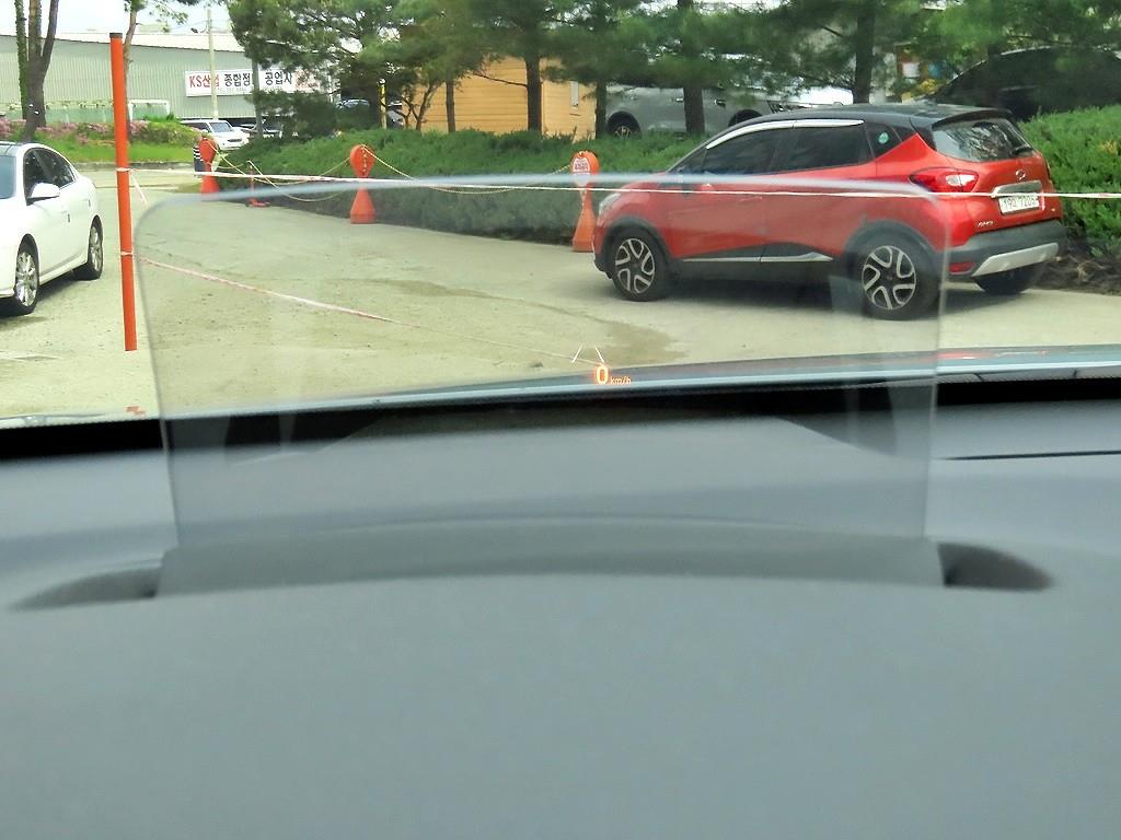 HYUNDAI Kona - Vista 10