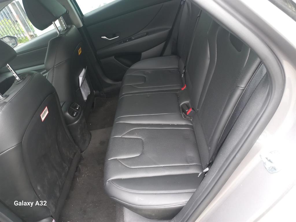 HYUNDAI Avante - Vista 6