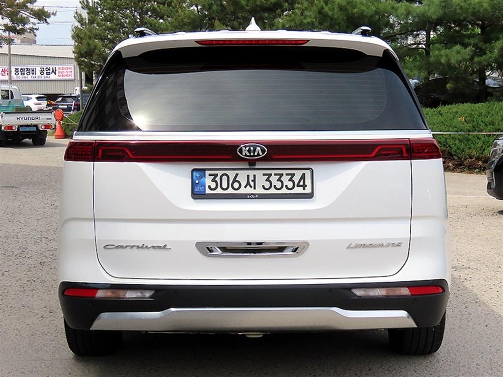 KIA Carnival - Vista 4