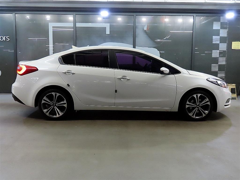 KIA K3 - Vista 3