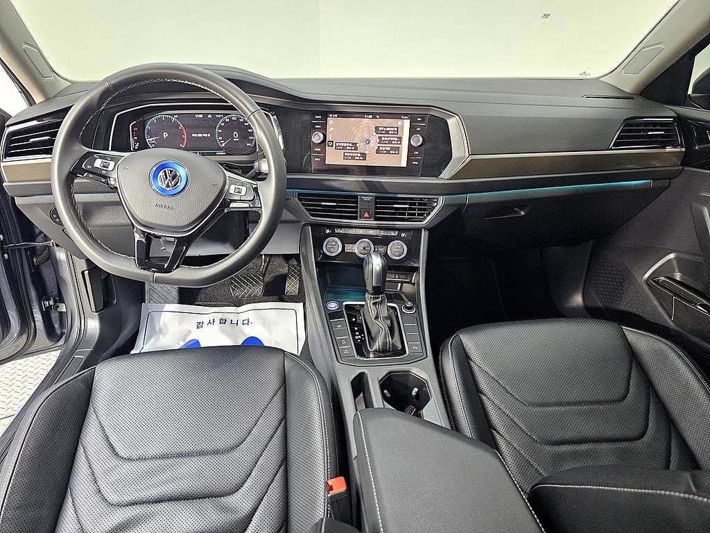 Volkswagen Jetta - Vista 5