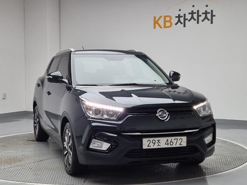 Ssangyong Tivoli - Vista 4