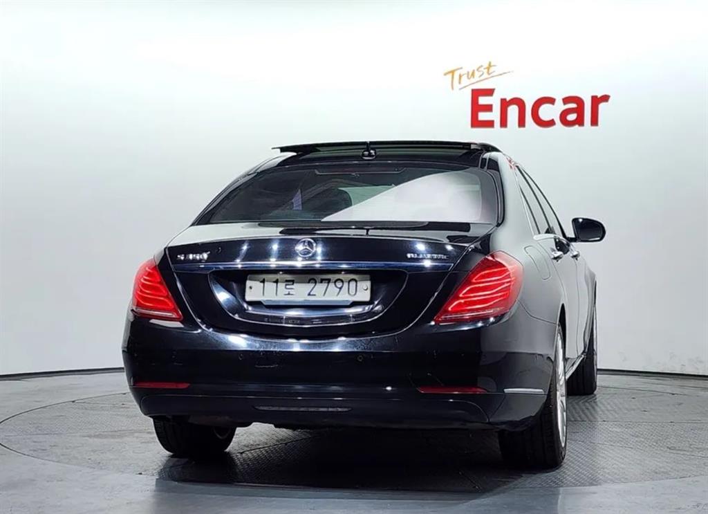 Mercedes Benz S Class - Vista 4