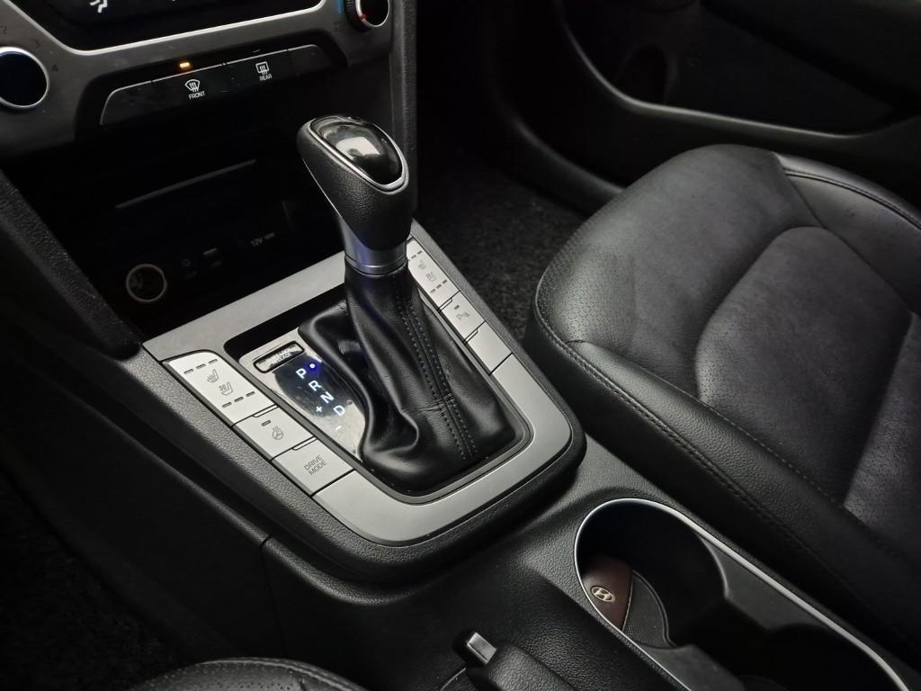 HYUNDAI Avante - Vista 8