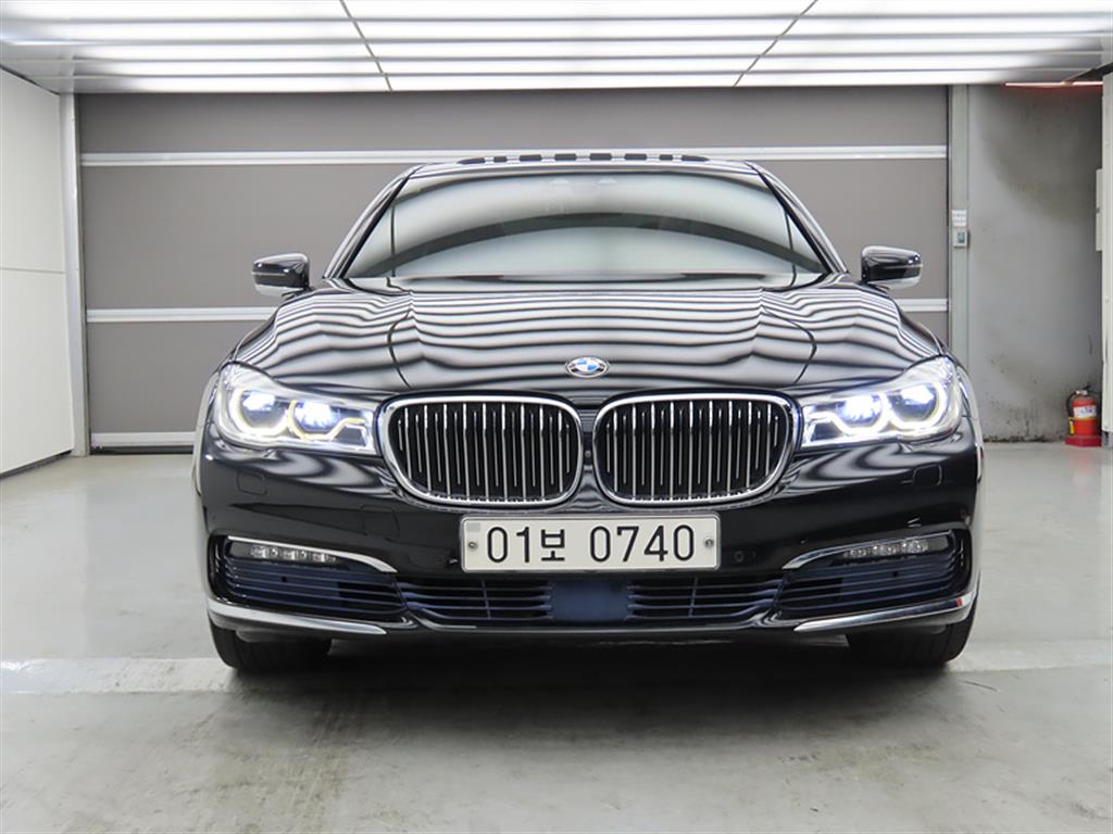 BMW 7 Series - Vista 2