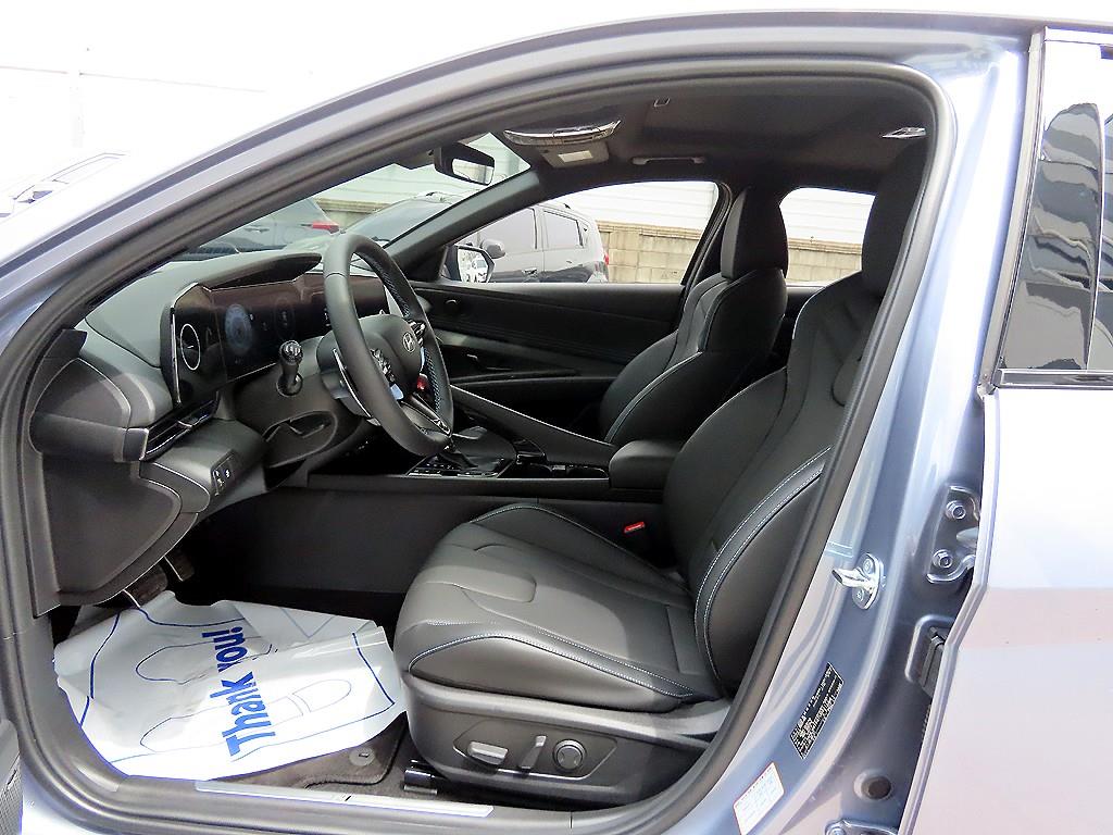 HYUNDAI Avante - Vista 5