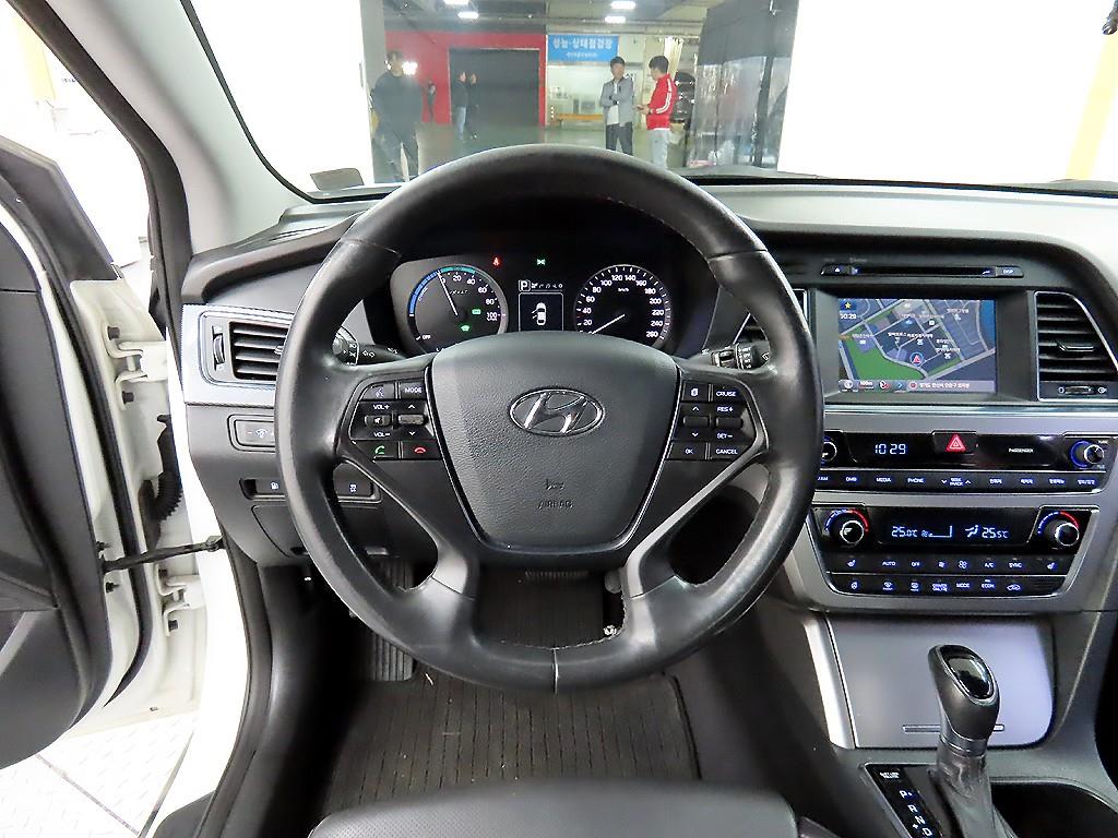 HYUNDAI Sonata - Vista 9