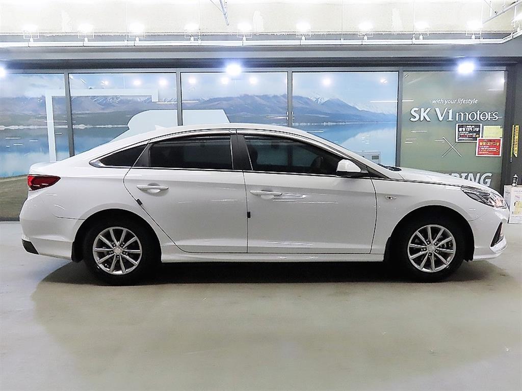 HYUNDAI Sonata - Vista 3