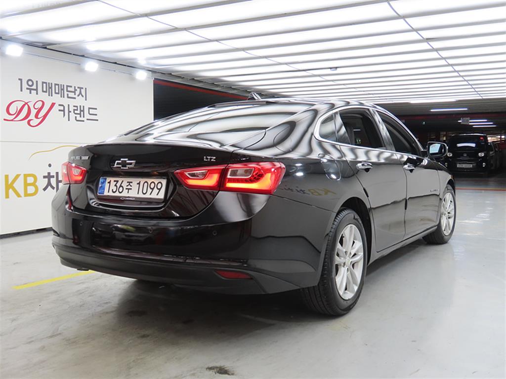 Chevrolet Malibu - Vista 4