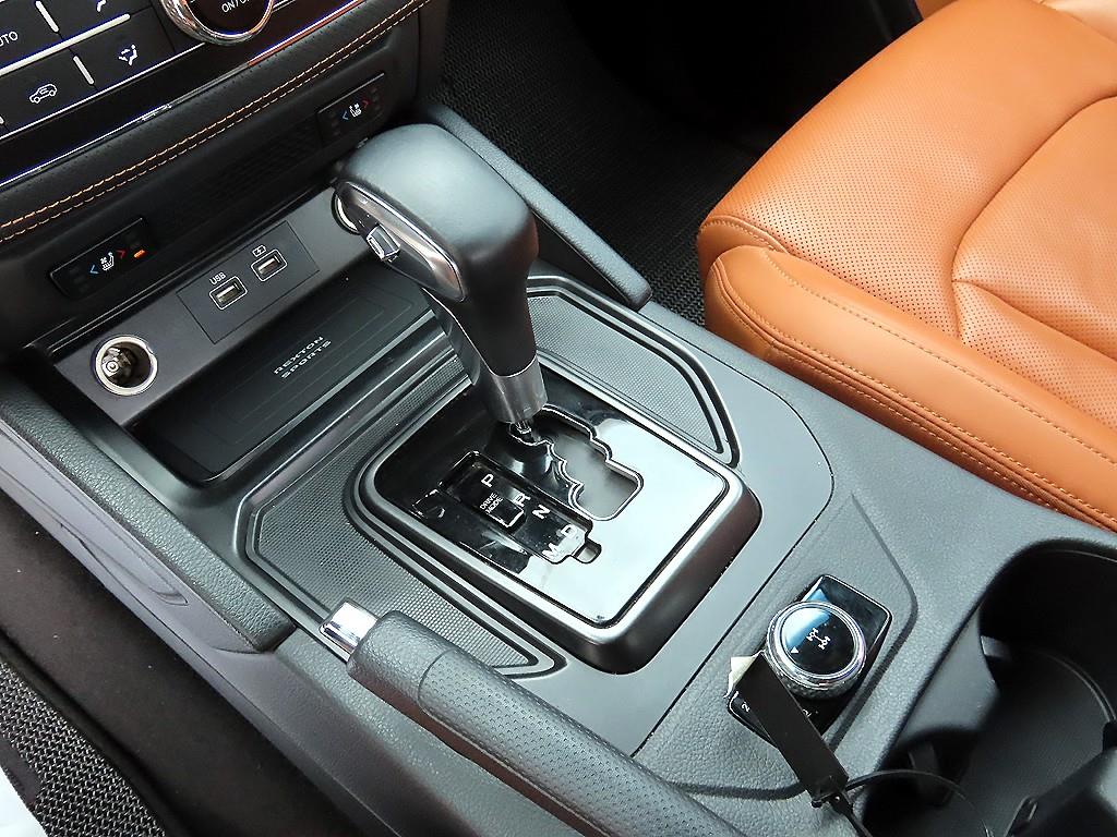 Ssangyong Rexton - Vista 10