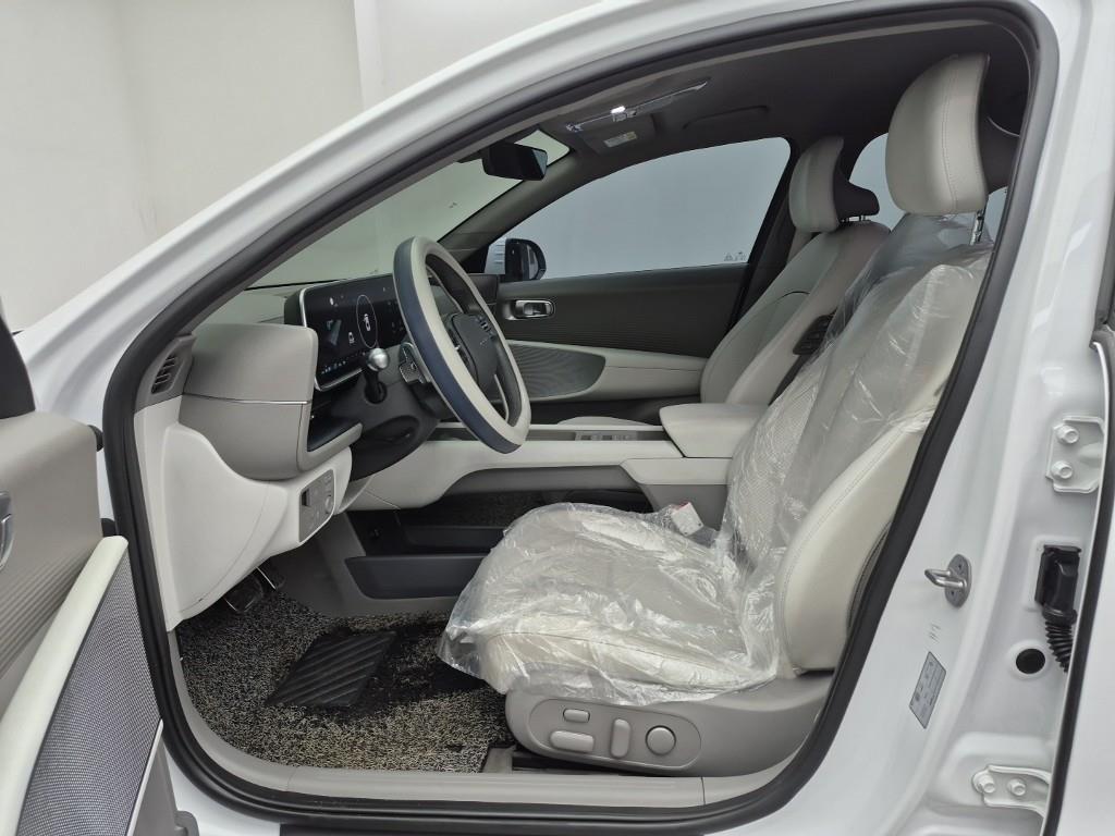 HYUNDAI Ioniq 6 - Vista 11